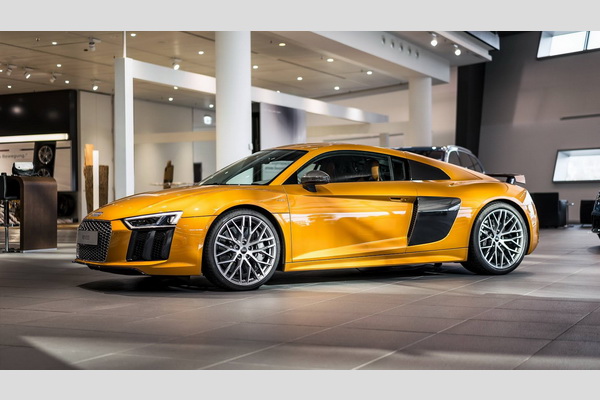 orange-pearl-r8-v10-plus