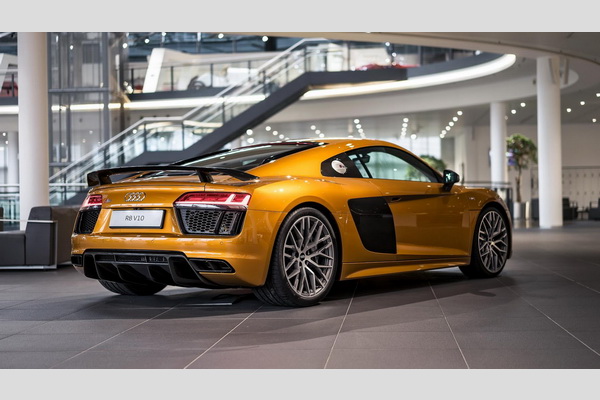 orange-pearl-r8-v10-plus