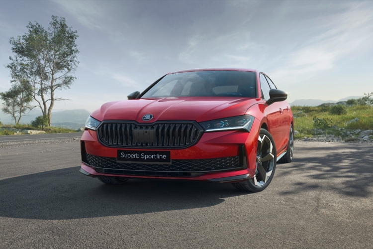 skoda-superb-sportline-agresivniji-izgled-i-snizeno-vesanje-ali-bez-dodatne-snage-10