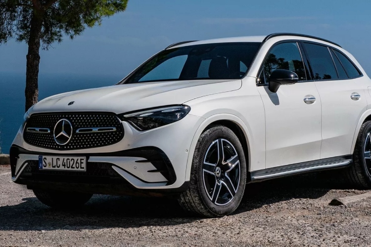 2025-mercedes-glc-350e-plug-in-hybrid-nudi-87-km-domet-na-elektricni-pogon-za-manje-od-60000-3