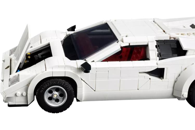 novi-lego-lamborghini-countach-dolazi-sa-malenim-v12-motorom-25