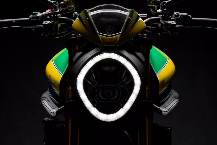 ducati-monster-senna-predstavljen-kao-omaz-trkackoj-legendi-11