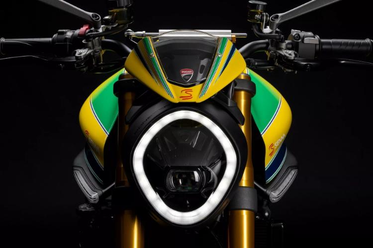 ducati-monster-senna-predstavljen-kao-omaz-trkackoj-legendi-14