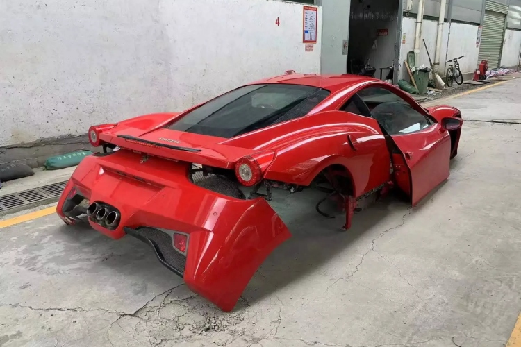 ferrari-458-za-28000-moze-ali-na-alibabi-1