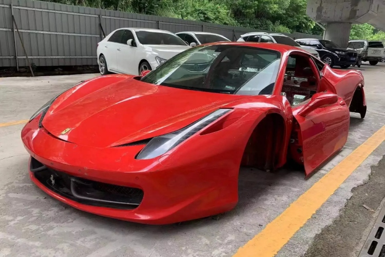 ferrari-458-za-28000-moze-ali-na-alibabi-2