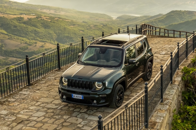 jeep-predstavlja-north-star-izdanje-modela-renegade-i-compass-u-cast-milion-prodatih-jedinica-u-evropi-2