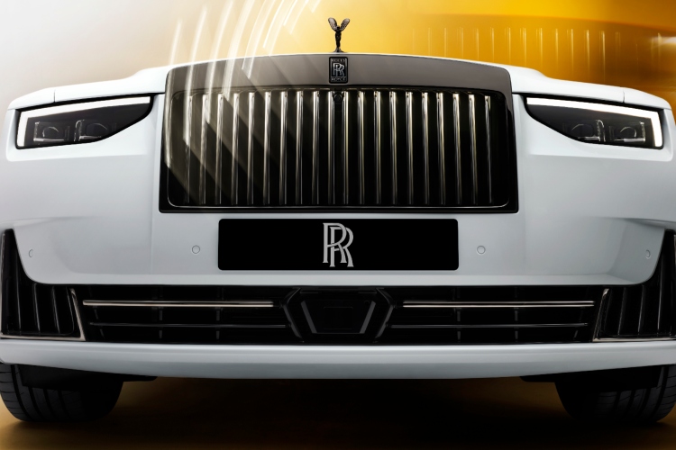 rolls-royce-predstavlja-black-badge-ghost-series-ii-odvazna-i-mocna-nova-kreacija-29