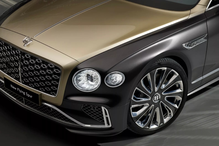 novi-bentley-mulliner-hibridi-donose-771-ks-i-do-80-km-dometa-na-struju-3