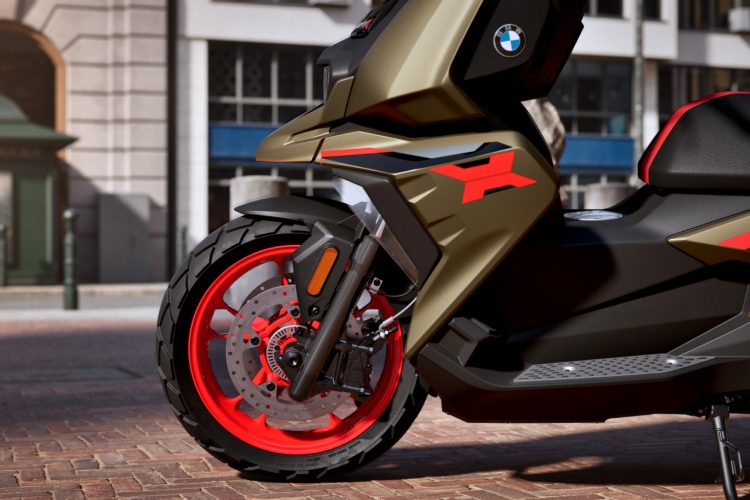 bmw-motorrad-predstavlja-nove-bmw-c-400-gt-i-bmw-c-400-x-4-1