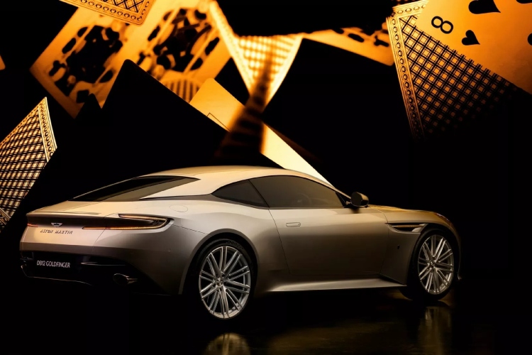 aston-martin-db12-goldfinger-kombinuje-klasican-izgled-sa-18k-zlatnim-akcentima-13