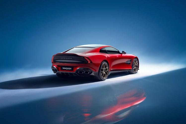 aston-martin-vanquish-novi-gt-sa-brzinom-od-344-kmh-stize-kao-model-sa-vrhunskim-performansama-21