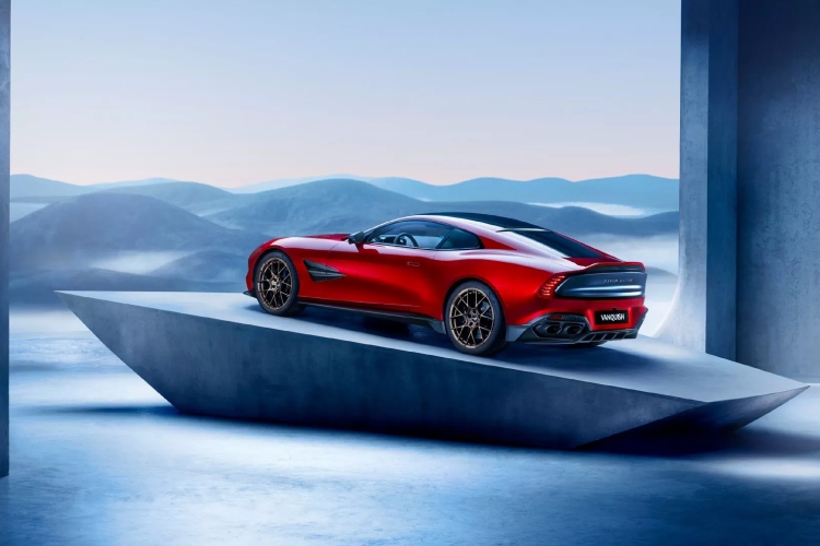 aston-martin-vanquish-novi-gt-sa-brzinom-od-344-kmh-stize-kao-model-sa-vrhunskim-performansama-26