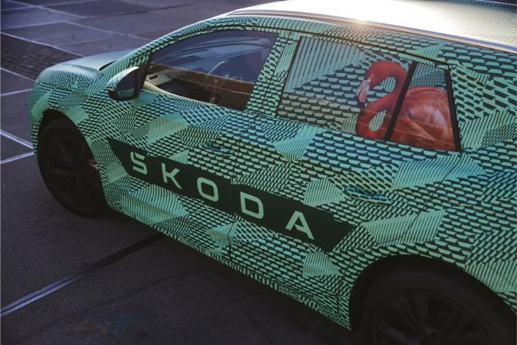 2025-skoda-elroq-otkriva-vise-detalja-o-svom-tech-deck-izgledu-5