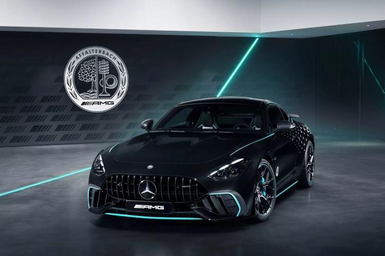 f1-inspirisani-mercedes-amg-gt-motorsport-collectors-edition-slavi-amg-niz-poraza-7