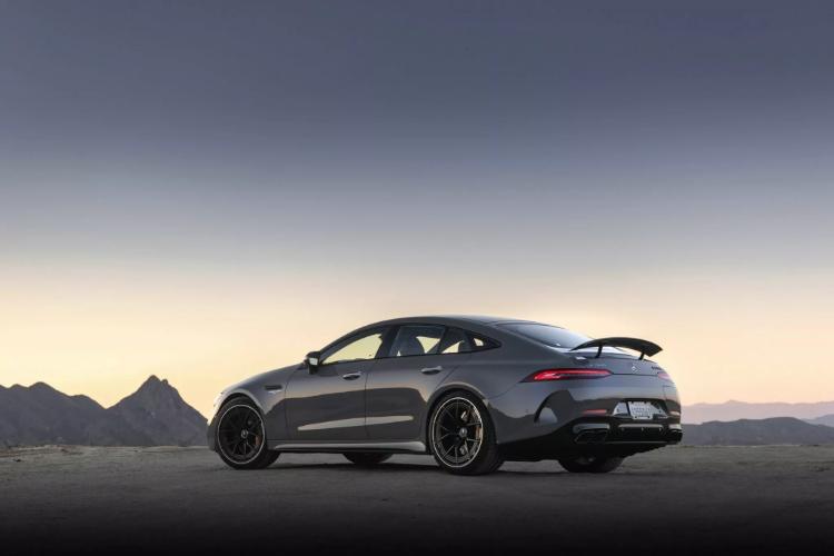 mercedes-amg-gt-63-s-e-performance-hibridna-superlimuzina-sa-831-ks-15